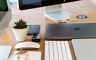 浙江少妇【影子buff】反差母狗私拍猛料炸街，2月最新定制片抖音卖得满地骚，加个好友私聊就甩微信开干！