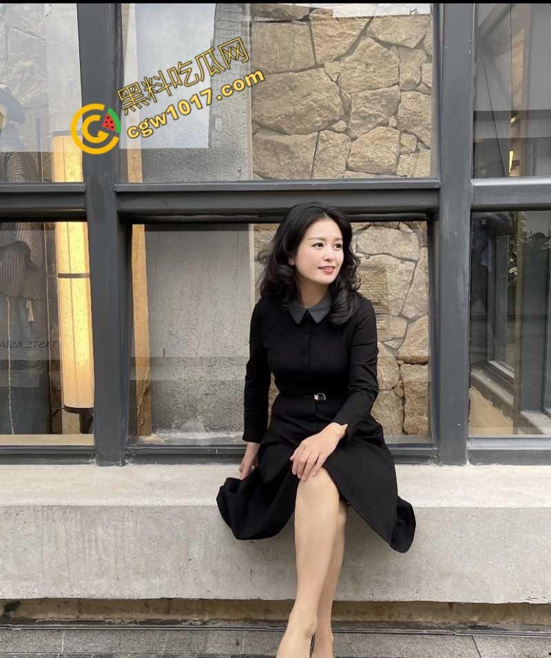 乱伦大神爆操性感小嫂子:哄骗发情嫂子说表姐睡觉,故意大力打桩让其浪叫给表姐听,羞辱与欲望齐飞!-3