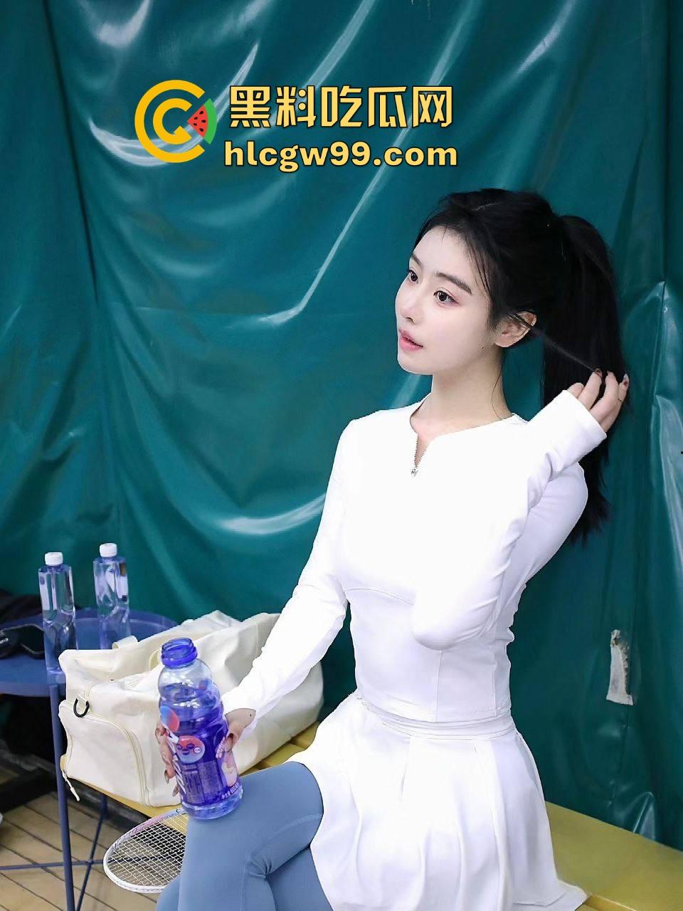 中央戏剧学院播音学妹【林蔚】被男友背刺,情侣私拍做爱视频流出,口交呻吟无套猛操,玩得好花让人看懵!-3