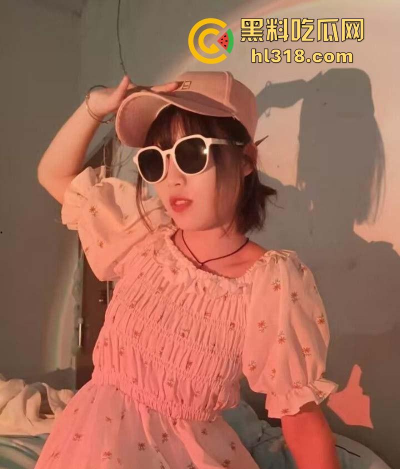 长春医科大学【李燃】网调私拍曝光，清纯反差母狗，浴室自慰激烈揉搓阴蒂，骚穴娇嫩全程火辣高能！