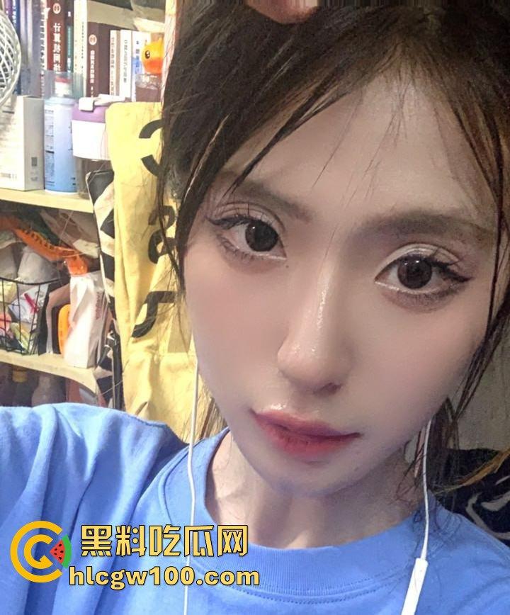 宁波大学高颜值御姐【胡安怡】做爱视频被曝光，吃鸡都小心翼翼生怕男友不舒服的反差母狗。