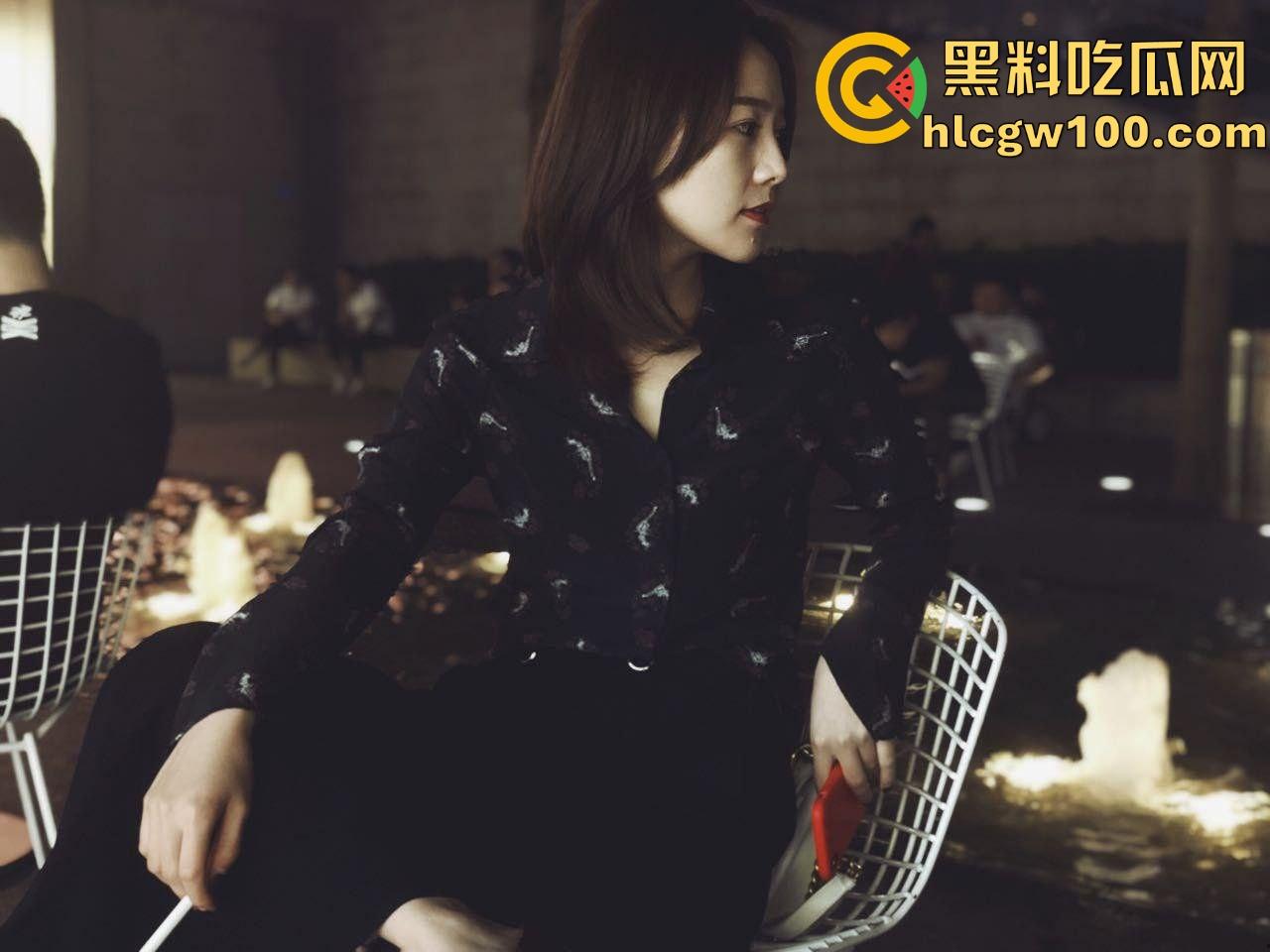 陕西西安初中教师【杨丽】背着老公疯狂约炮,爱吃精液每次舔得干干净净,艹完一次还浪得想再来第二次!-8