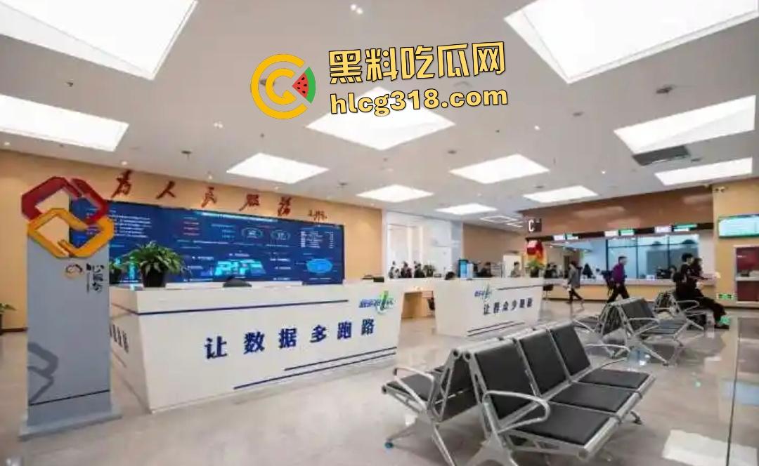 温州瑞安市政府服务中心自焚惨剧！男子因拆迁补偿不公绝望点火，保安狂灭火最后救出一具干尸！