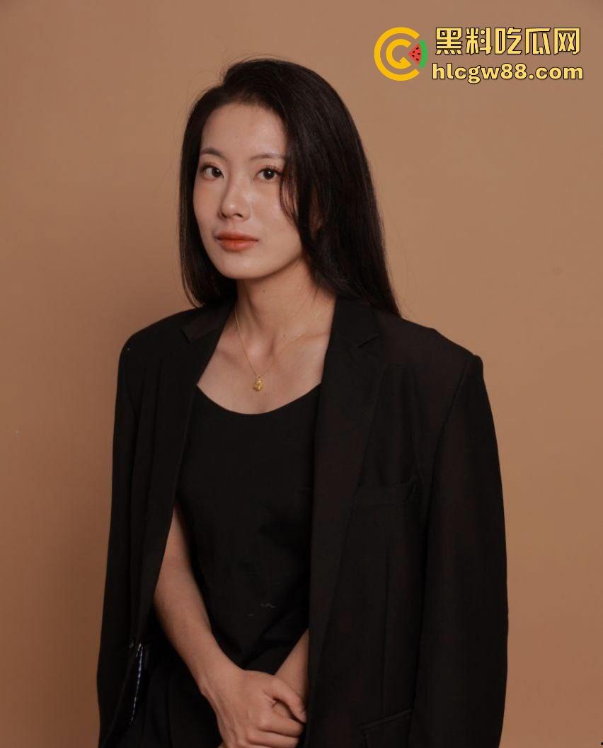 富二代真实约炮 25岁气质舞蹈老师【颜敏敏】颜值高叫床声好听 生活照对比真的太反差了！-4