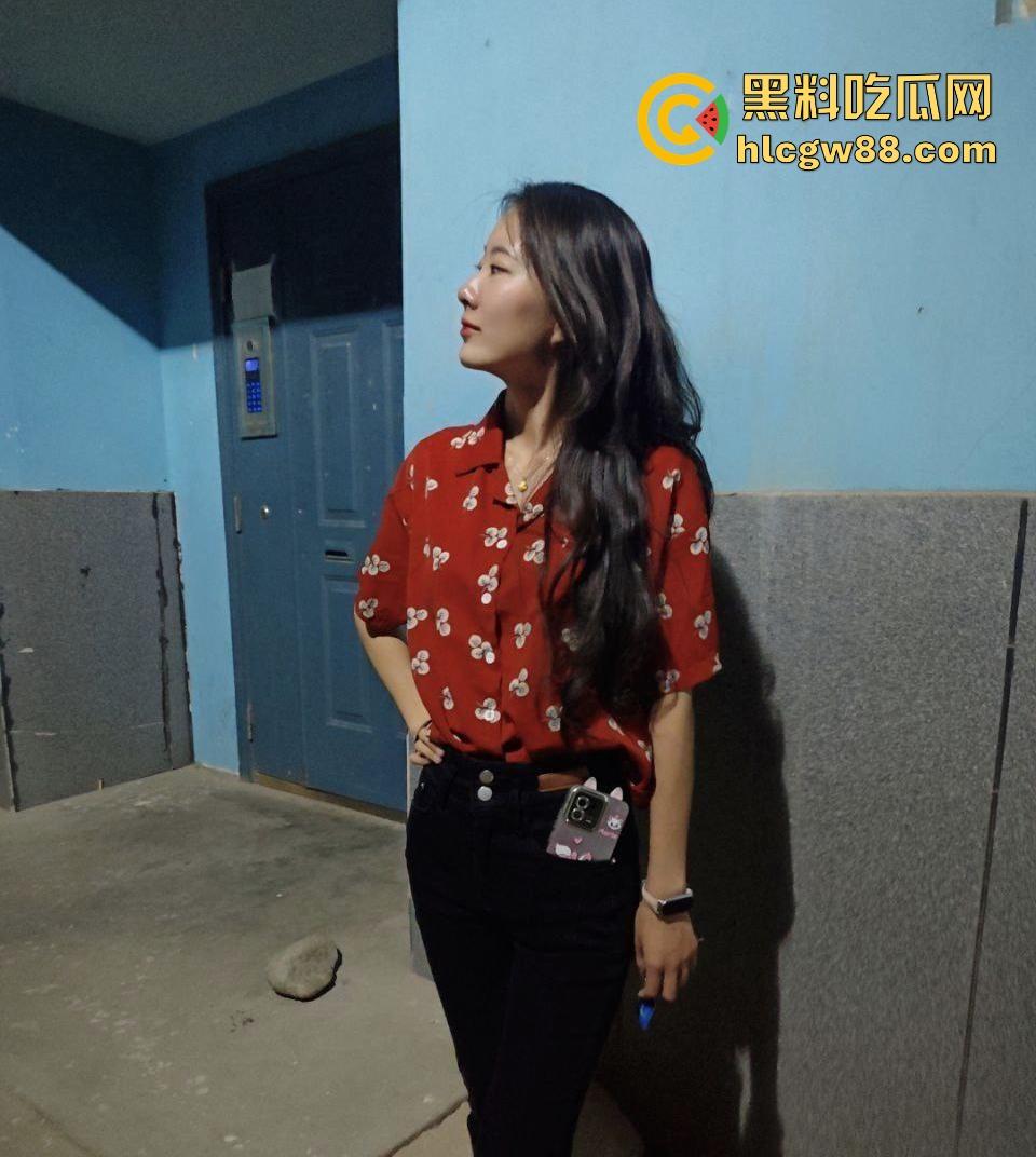 富二代真实约炮 25岁气质舞蹈老师【颜敏敏】颜值高叫床声好听 生活照对比真的太反差了！-9