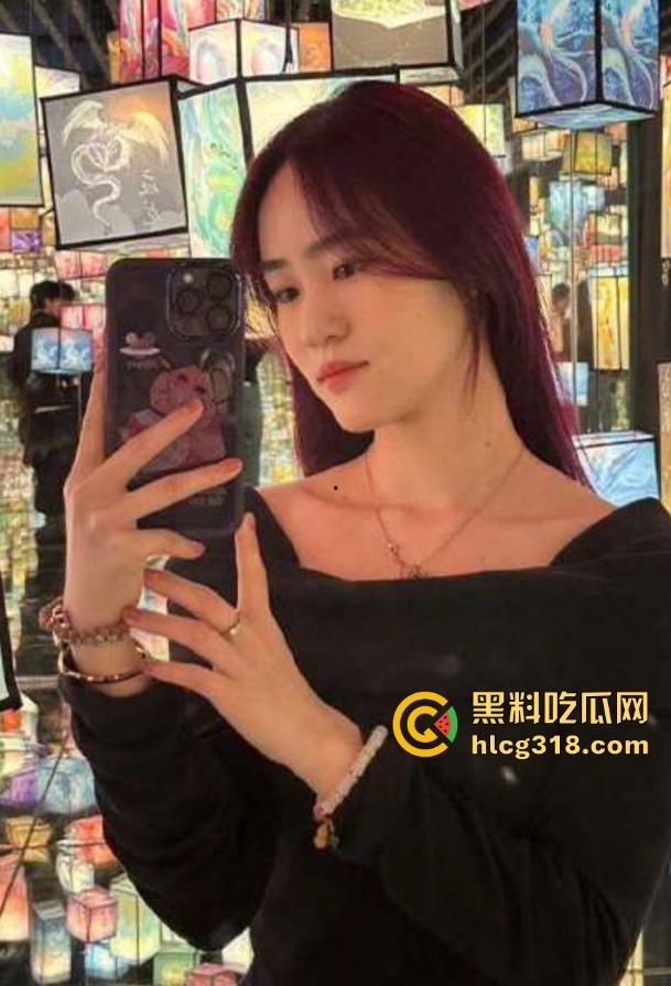 海角乱伦，酒后强上醉酒表姐，无套输出激情泄欲，巨大母乳摇摇晃晃，事后她哭的很伤心！