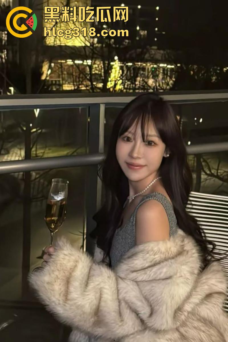 天津抖音网红【崔了个玥】,颜值超高肥臀诱人,背着男友约炮线下大哥,结果被大哥背刺曝光!-3