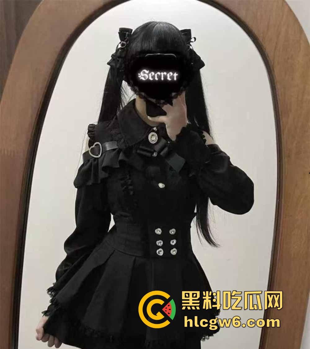 成都19岁反差小萝莉【陈欣怡】不雅视频全网疯传!可爱得像天使,粉嫩嫩的小脸蛋配上白花花的美乳嫩穴!-3