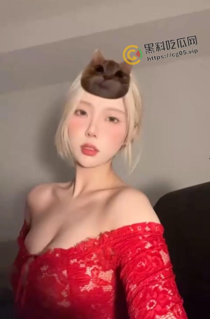 抖音 多肉小野 最新维密圈福利合集流出 五颜六色比基尼下的绝顶身材-4