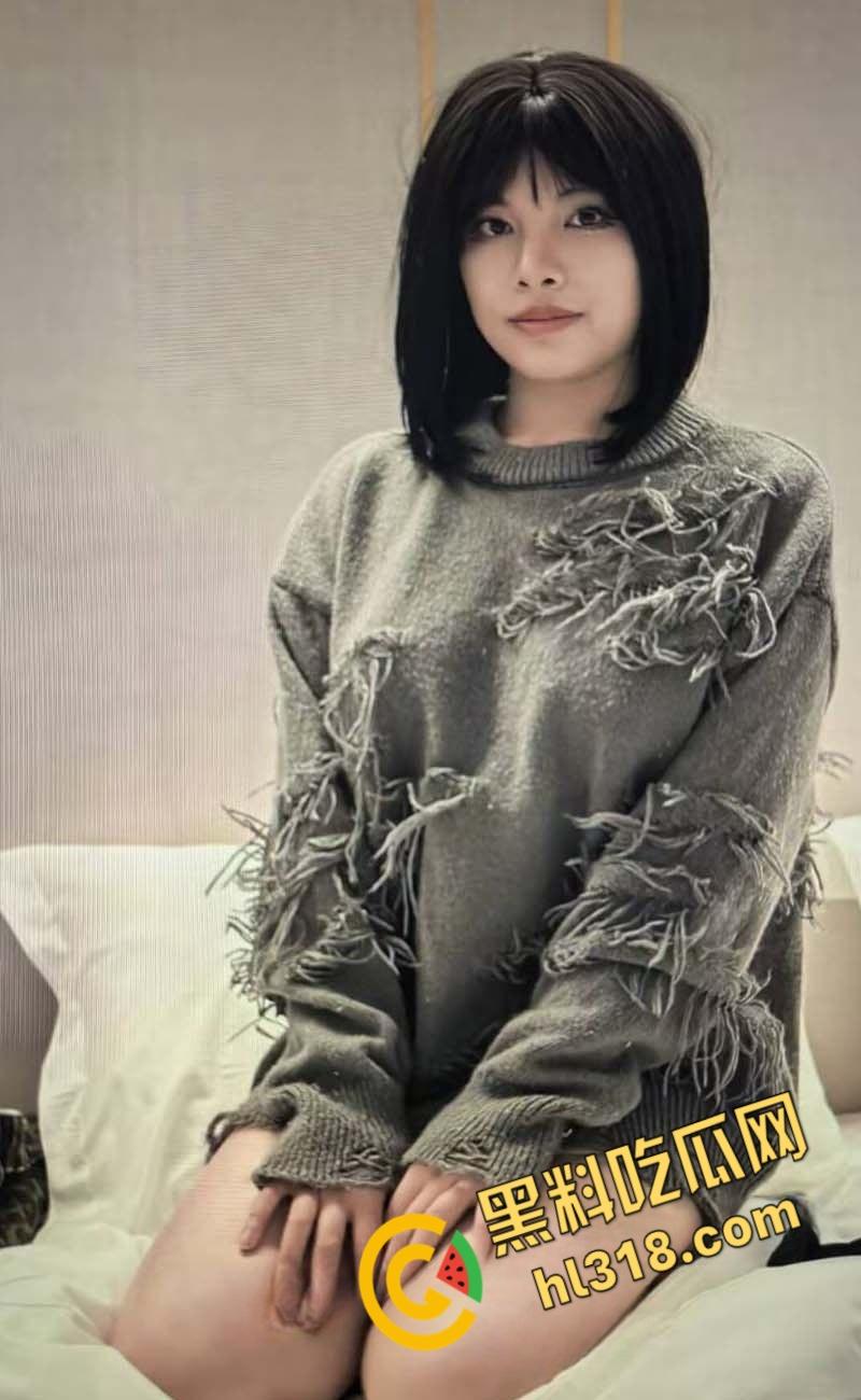 广东性感短发嫩妹【舒雅】，与男友做爱自拍分手后惨遭曝光，丰满翘臀母狗被后入爆操，完美露脸表情诱惑 !