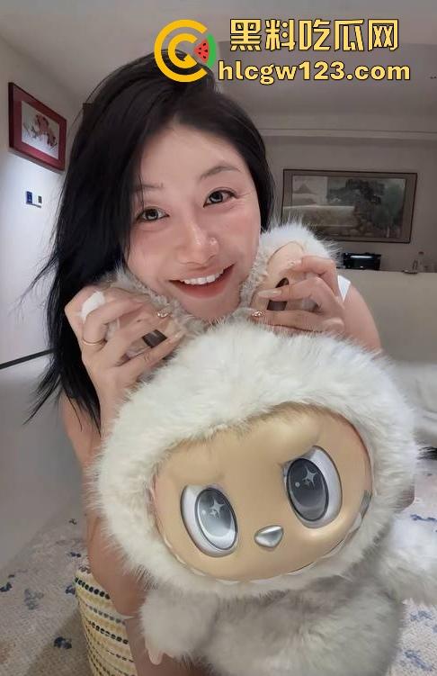 极品巨乳网红【扶摇】与男友性爱视频泄密 完美胸型女神被男友疯狂猛操后入 骚叫不断!-9