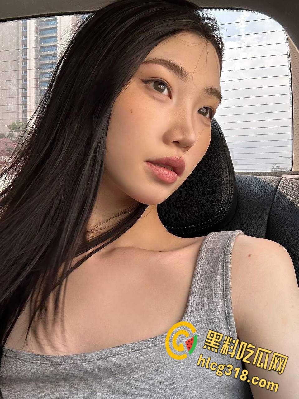 黑龙江反差婊【李丽娜】,出轨欺骗前男友,眼镜妹就是反差,情趣黑丝翘着屁股乖乖吃大屌!-4