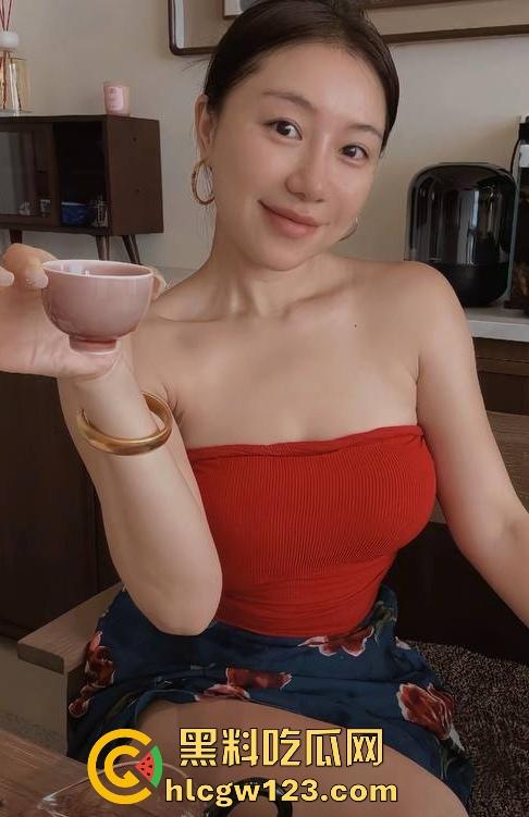 极品巨乳网红【扶摇】与男友性爱视频泄密 完美胸型女神被男友疯狂猛操后入 骚叫不断!-11