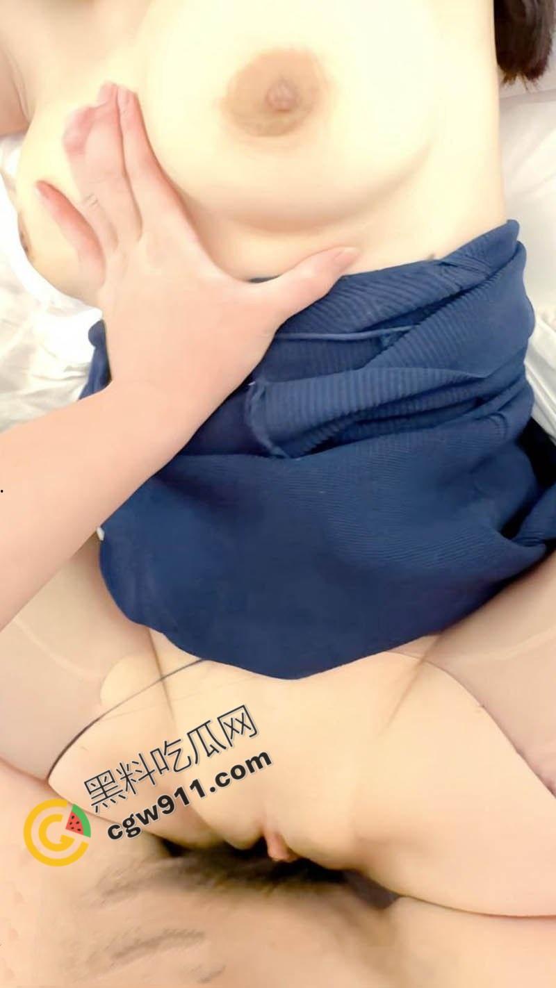 国庆乱伦特辑:海角大神爆操会喷水的姐姐!白虎一线天淫水四溅,巨臀暴力开肛鲜血飞溅,呻吟声震撼灵魂-5