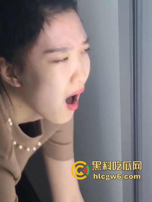 分手两年还能搞,夜店母狗主动求操,小哥的每一次猛干都能让她回味到失控!前女友现炮友,骚到人神共愤!-6