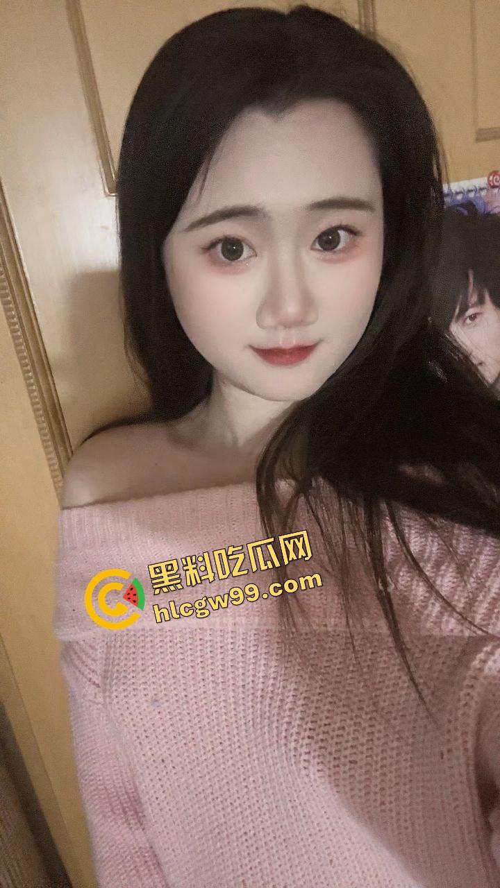 贵州毕节极品大奶少妇【肖娇】露奶诱惑大哥露逼勾引,约炮到家上位坐压夹吸肉棒!独家曝光流出!-4