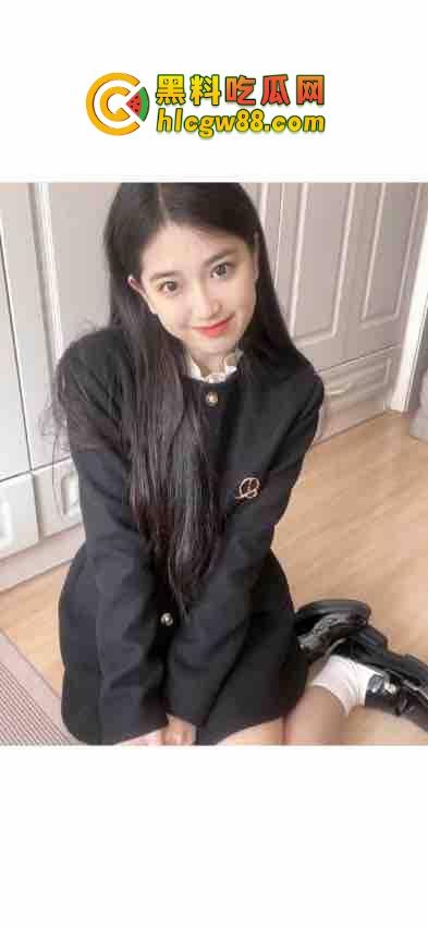 不懂就问,舍友开门就操女友,是憋疯了不管不顾,还是故意让我旁观刺激他们的变态癖好?-2