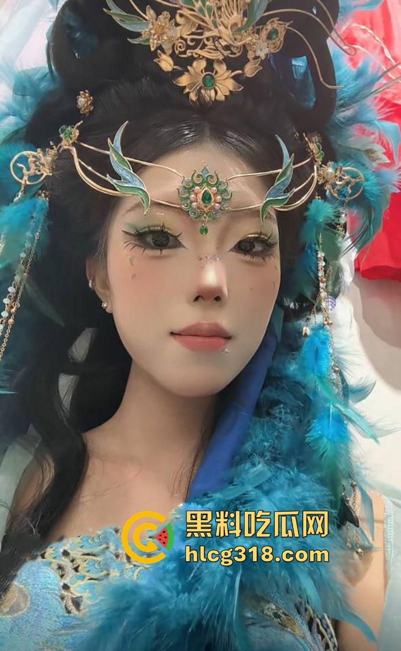 湖南软件技术职业技术大学【李思瑾】脚踏三只船翻车,网络聊骚约炮,前男友怒爆不良视频!-3