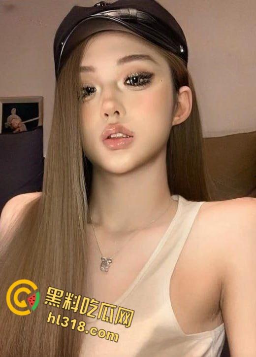 抖音擦边女【饭饭来了】,与榜一大哥线下约炮泄露,性感美乳酮体尽显风骚,被抬腿猛操,娇喘淫叫不断 !-2