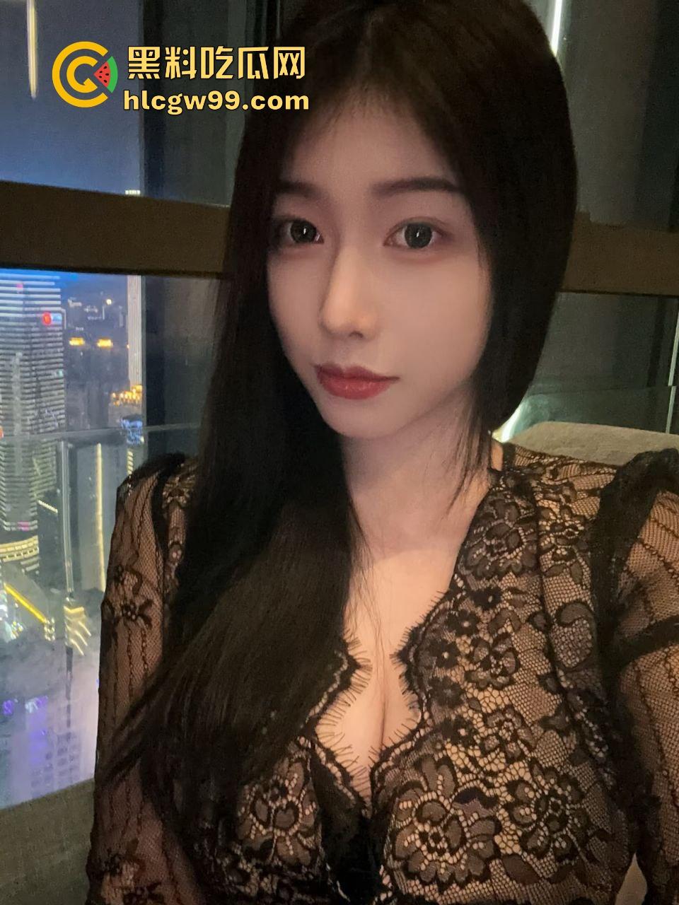 约炮大神真实约操 长沙天心区八字奶骚鸡『林思雅』验货发自拍展示极品大雷淫荡舔奶头!独家流出!-2