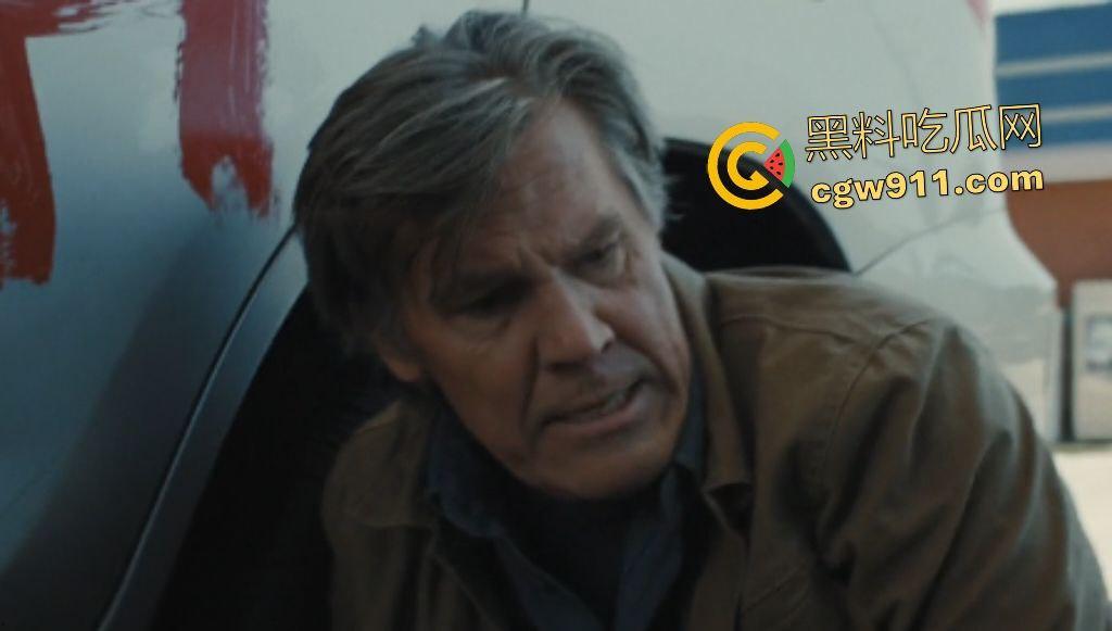 电影【凶器】惊悚集体失踪案!小镇魔咒吞噬17孩童,只剩一童揭女巫操控父母成杀器,幸存者反戈一击!-3