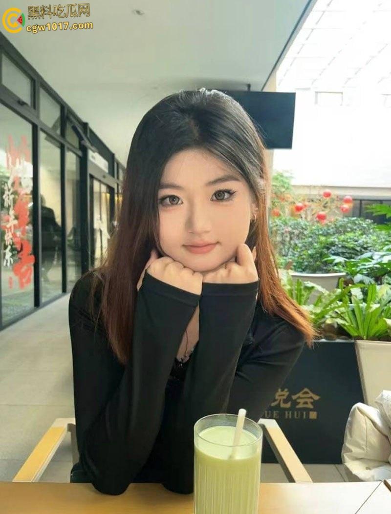 河北地质大学清纯校花【李依凡】,与男友出租房做爱自拍,毒龙口交激情调情,各种姿势爆操爽翻天!-3