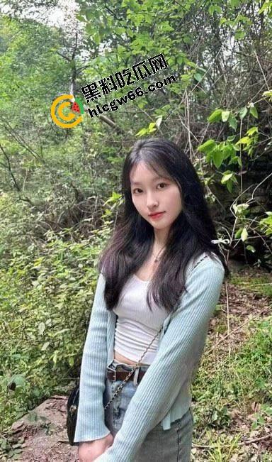 广州白云幼儿园清纯幼师【田梦】被渣男甩了狠踹,嫩逼私拍全漏光,奶子晃荡骚的勾人操烂她!-1