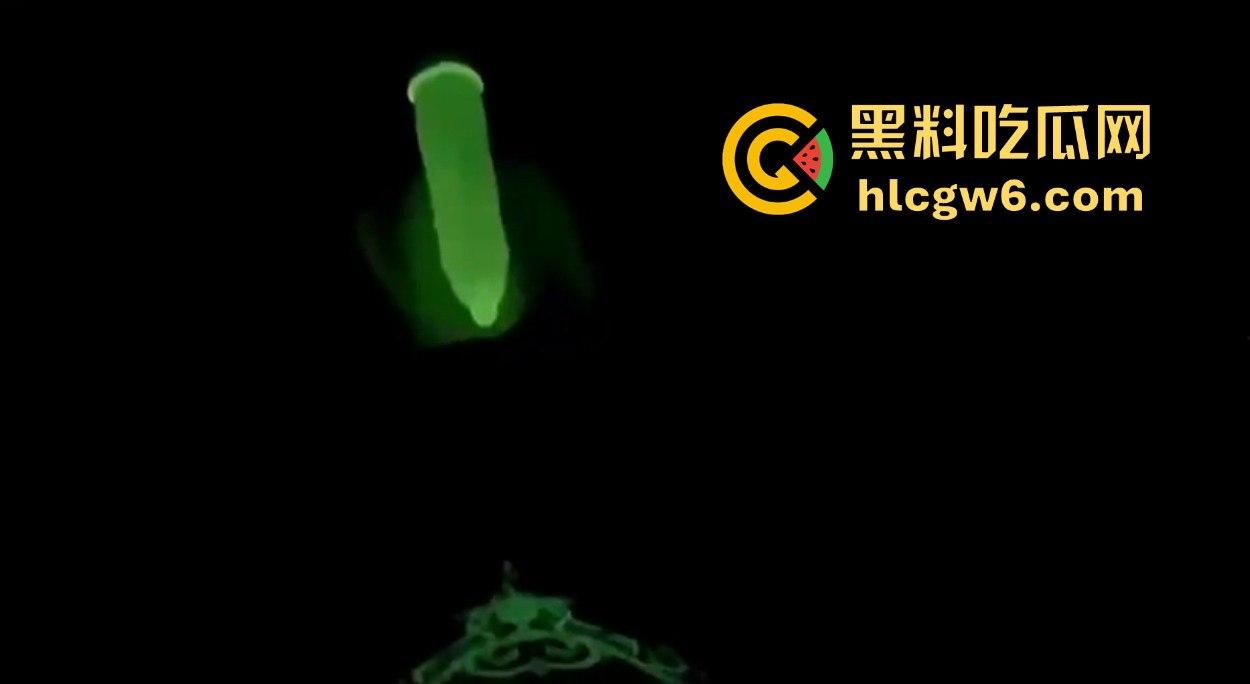 三亚狼友的高端玩法,1K一刺的高颜值外围,包夜20张,荧光套操完小姐回家,男友看见发光的逼直接开吵!-7