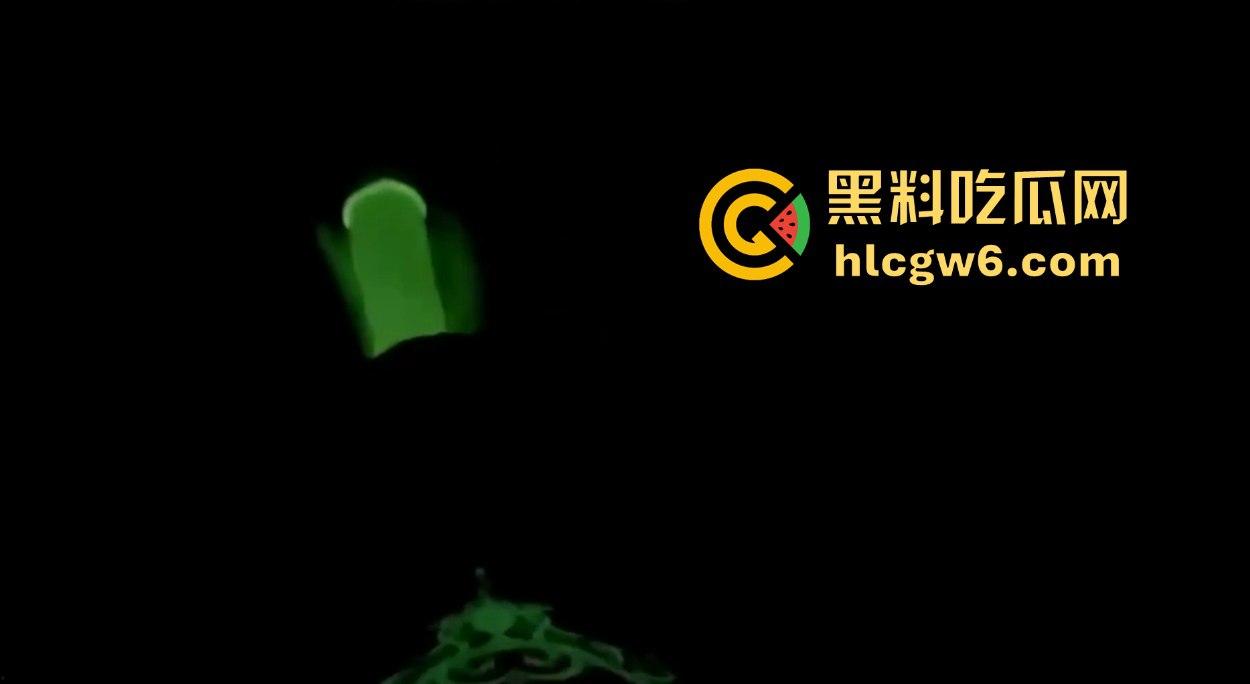 三亚狼友的高端玩法,1K一刺的高颜值外围,包夜20张,荧光套操完小姐回家,男友看见发光的逼直接开吵!-11