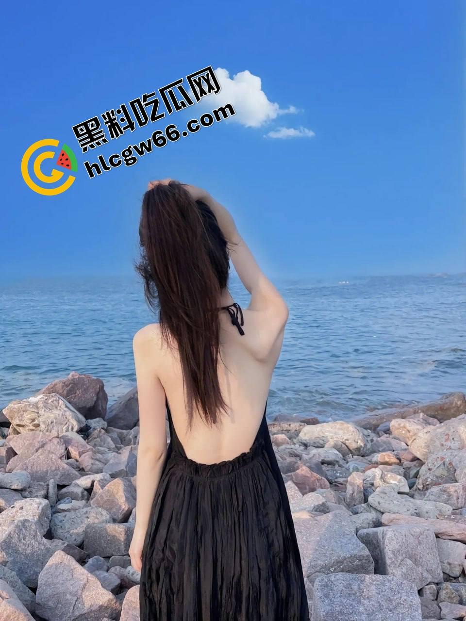 长沙KTV骚女一边唱爱拼才会赢一边坐在大哥鸡巴上骑出高音,敬业表演全程不跑调,大哥射完还夸专业!-3