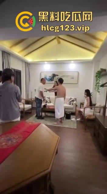 捉奸现场！酒店开房被老婆带家人逮个正着，这预定信息发给老婆是自首吗？-13