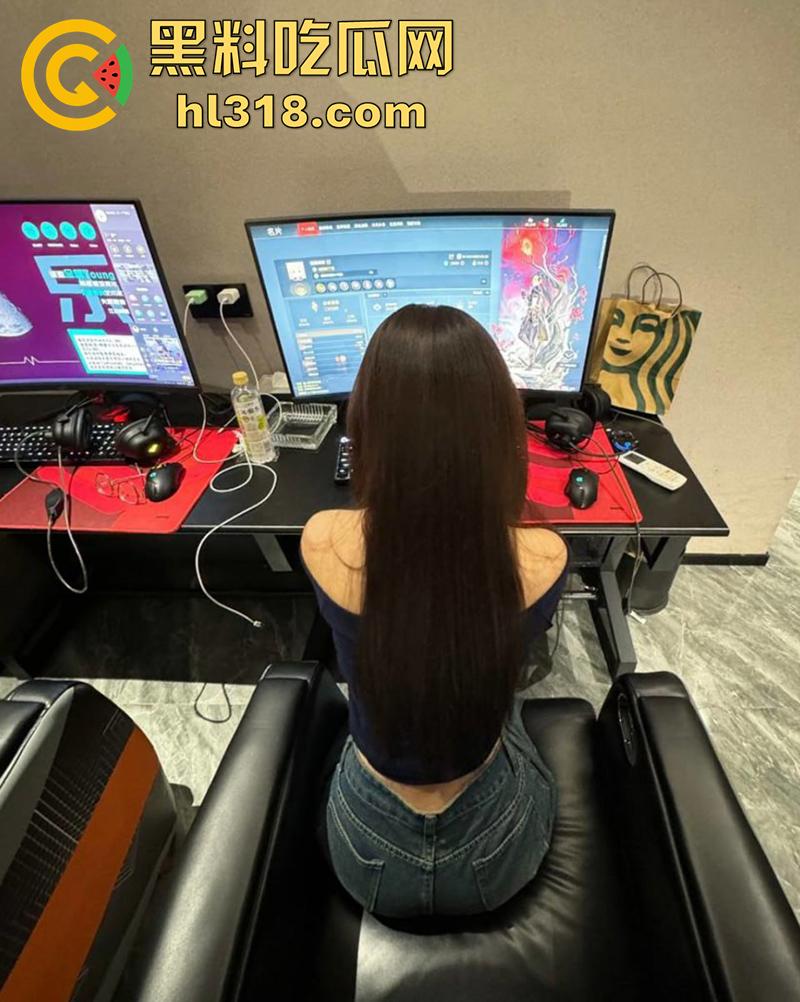 广州反差网瘾少女【陈思婷】,清纯颜值极品嫩妹,裸露粉嫩鲍鱼给炮友无套干,跪地吃鸡被射一脸!-3