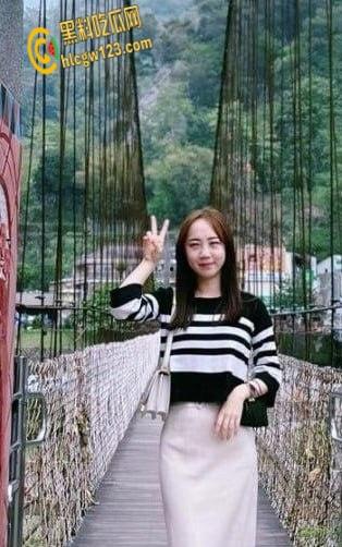 肤白貌美台妹淋浴脱衣到桑拿3P， 前后骑乘夹击， 干完腿都软了 !-2