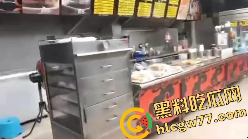 台妹夜市开摆，个个大奶DEFG甩成波浪鼓，白花花一片走火入魔，收复已迫在眉睫！