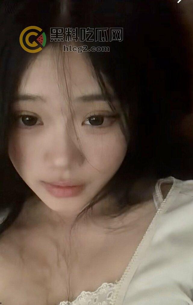 威海纺织技术学院「钱雨欣」男友偷录口交做爱视频,QQ群里暴露美妙“性爱”生活-4