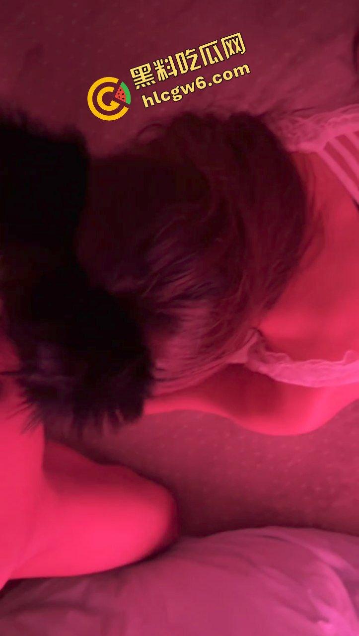 抖音极品超美御姐反差婊网红骚鸡『梨涡姐姐』开盒曝光淫姐 私下与金主激情舔鸡操逼!原创独家流出!-5