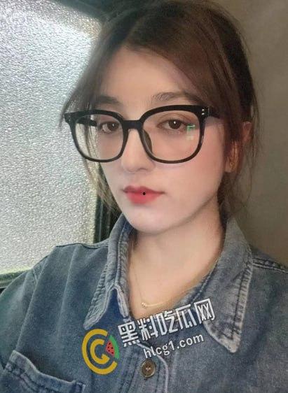 新疆出差认识的哈萨克族学生妹 比混血儿还带劲的少数民族 聊了几天主动提出要约 那肯定要好好满足她！