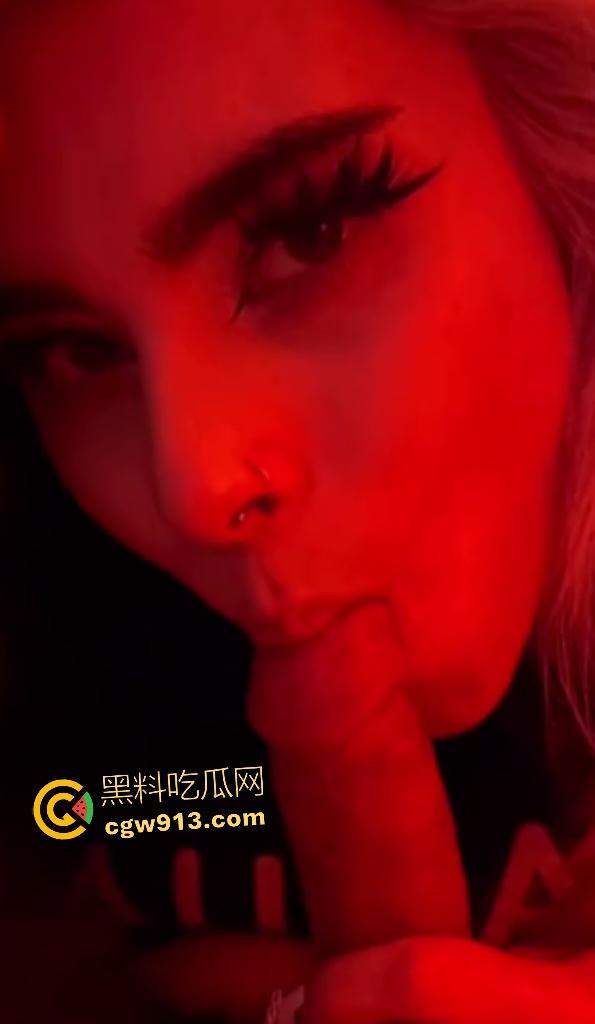OnlyFans顶极反差精神小妹【Jxycexo】翘臀狂坐鸡巴!白虎嫩逼水多如洪,少女变母狗吃热狗!-8
