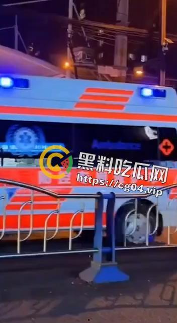 热瓜速递!12月13日晚四川资阳安岳县公车事故现场画面 多名学生和家长受伤 医院正在抢救 伤亡暂未公布-3