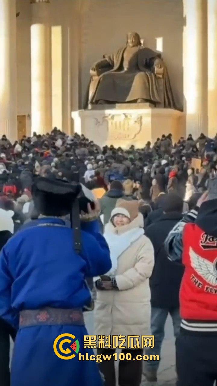 蒙古首都乌兰巴托市中心发生大规模示威游行,原来邻国也不是想象中的那么太平嘛-11