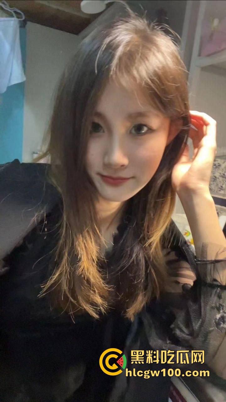 宁夏工商学院音乐生【刘思露】约炮视频曝光,全校出名的骚母狗免费白嫖爽!-2