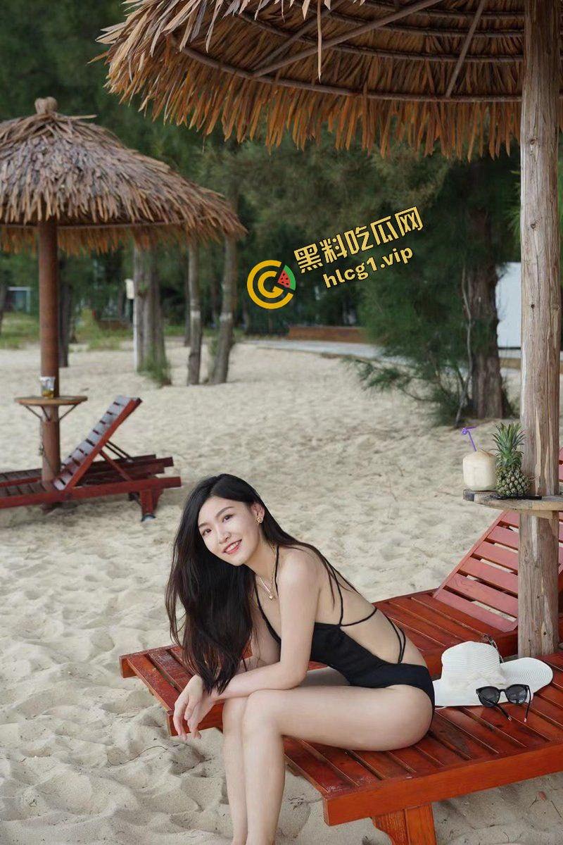 海南琼海人妻反差母狗『江晨』与男友房间后入爆操！骚语淫叫不断！