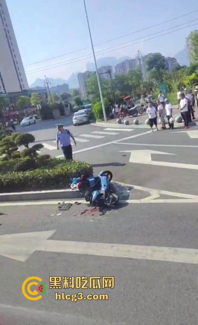 震惊!张家界一女子被大车卷进车底 头颅瞬间被轧爆压成肉饼!-4