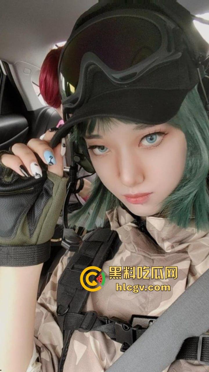 广州动漫星城厕所门事件,TScoser『鹅宝不是鹅』免费提供屁眼享受,男厕排队操!-7