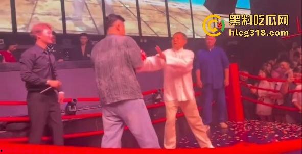 马保国酒吧商演假戏真做险被揍出鼻血!幸好主持人救场,不然闪电五连鞭要失传了!-7