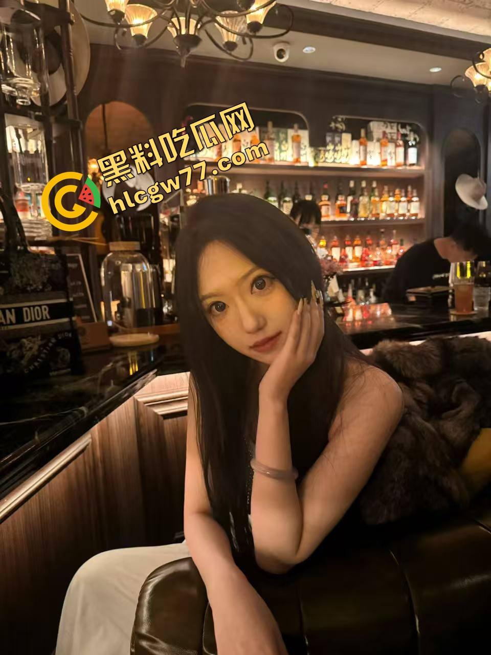 成都基佬发情发疯,丝袜伪娘点外卖勾引小哥爆菊,结果小哥直接跑路,全城菊花守门人笑疯了!-4