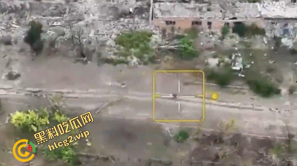 乌军装甲车突袭未果!俄罗斯空降旅强势反击,坦克全灭!】-6