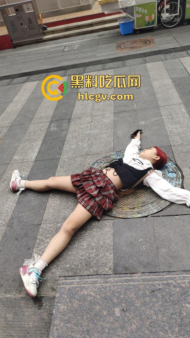 瓜友爆料河北石家庄07年出生的【王玉媌】,疑似群P上瘾却不嫌丢人,身上衣服全是炮友赠送!-3