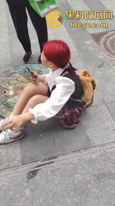 瓜友爆料河北石家庄07年出生的【王玉媌】,疑似群P上瘾却不嫌丢人,身上衣服全是炮友赠送!-8