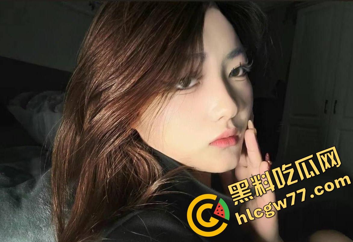 西安冰山女神『赵娜』外表清冷,床上喷白浆叫到破音,福利姬身份曝光,骚得会员脑溢血!-3